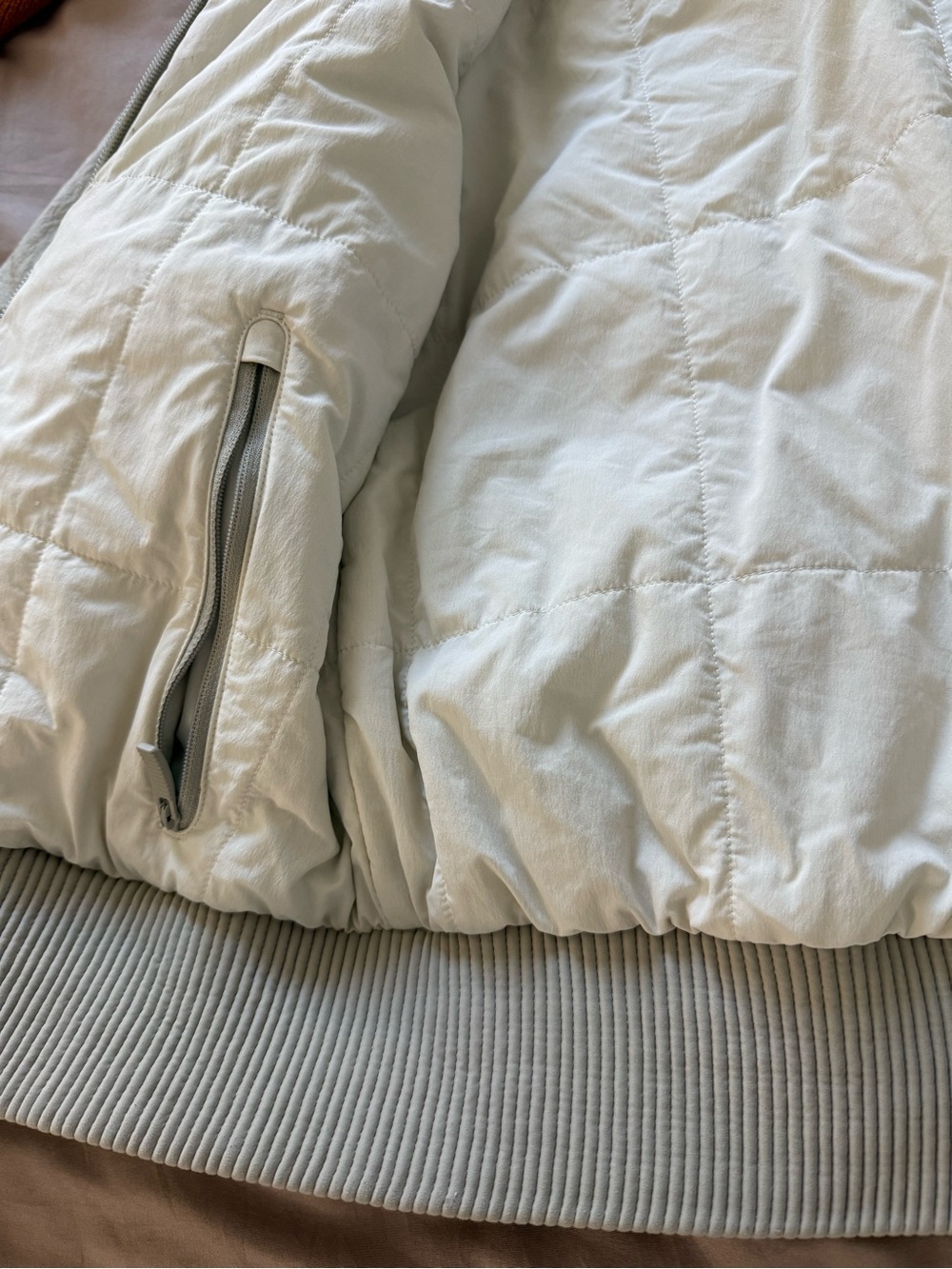 Lululemon bomber jacket RARE - Picture 8 of 8